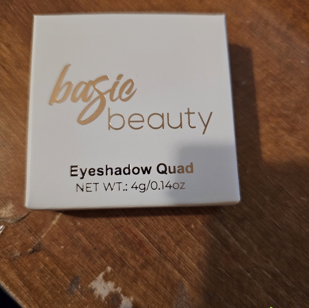 Basic Beauty quad - Picture 3 of 3